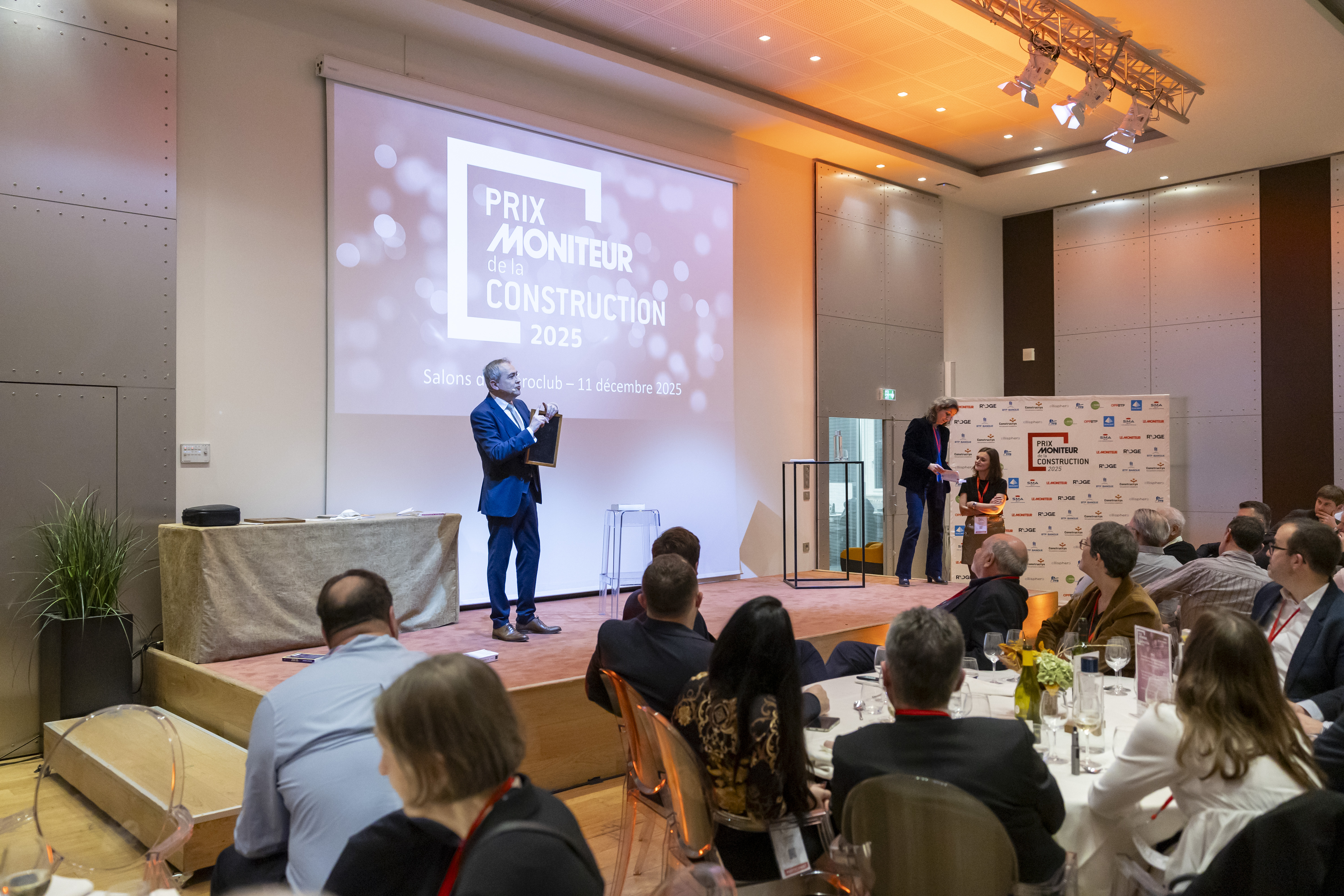 Prix moniteur de la construction