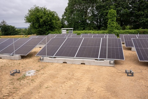 Centrale photovoltaïque au sol en autoconsommation pour l'élevage