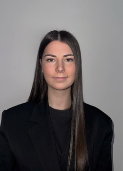 Polly Lyons