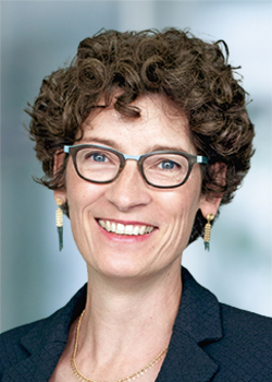 Dunja Houelleu