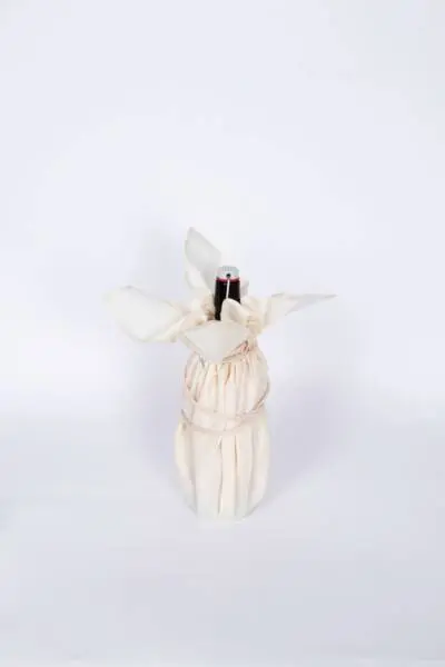 Les Mouettes Vertes wraps bottles Japanese style