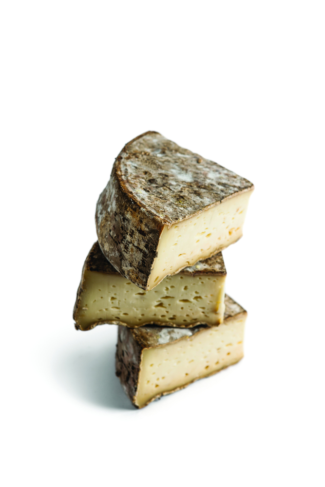 58635 - Tomme de Savoie au lait cru IGP affinée 28% MG 350 g env. L'Affineur du Chef