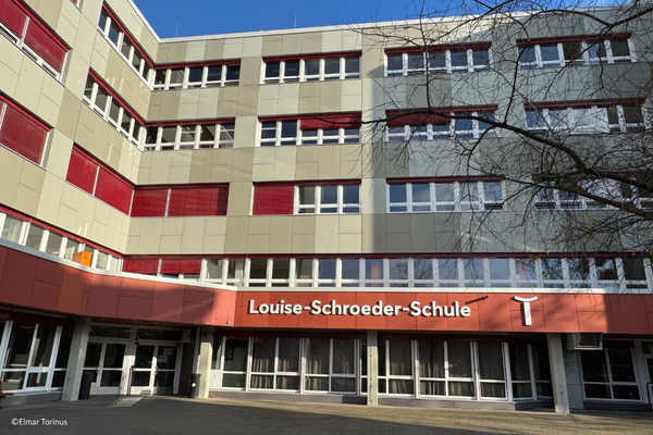 Energetische Fassadensanierung eines Berliner Oberstufenzentrums