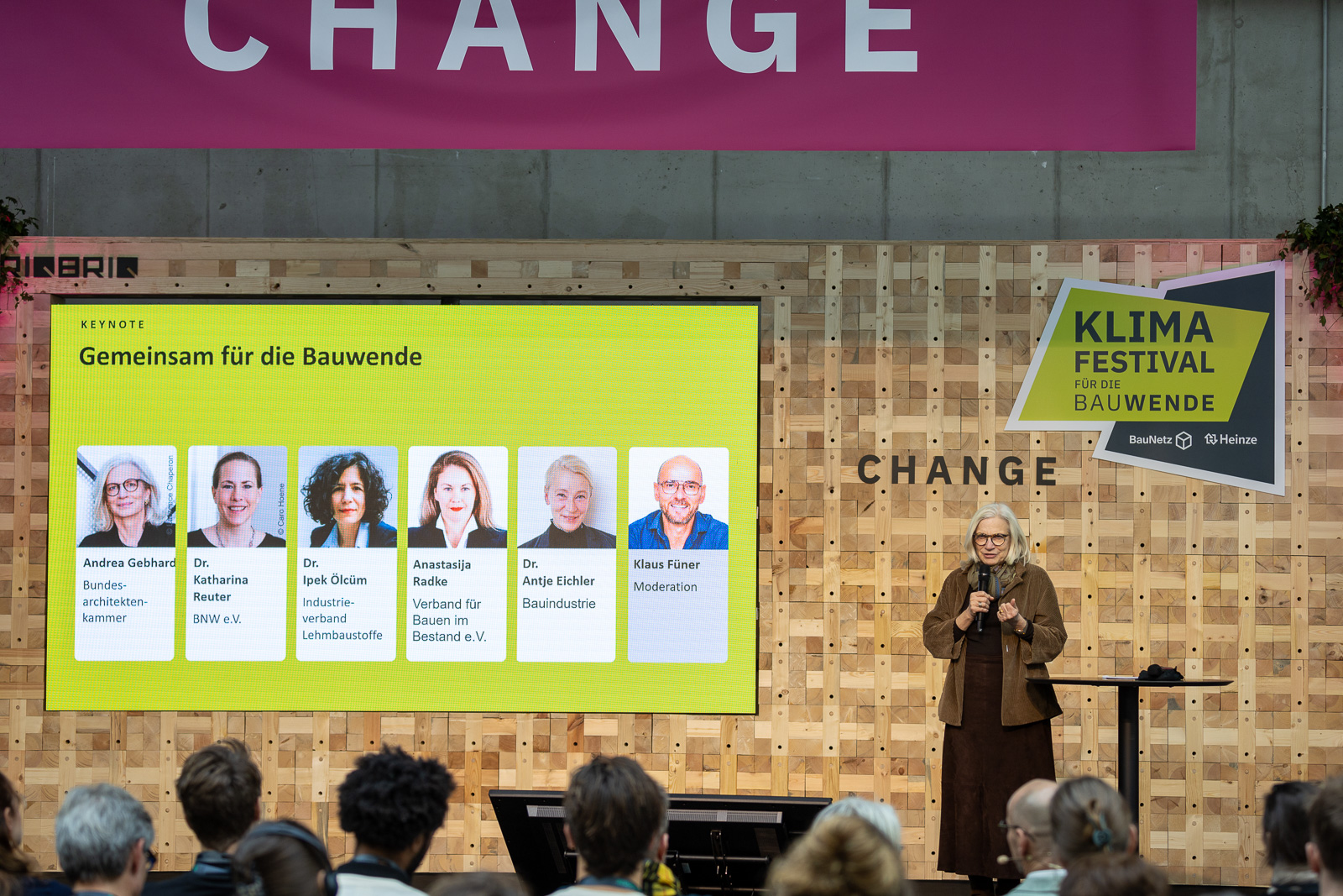 heinze_klimafestival_1t_2024_berlin_1600px_-R3MJ9955_a73a1c33-105d-4b33-babb-3bc93a9fe7a3_b6358f5d-5c15-47fa-8c87-687a13a903b3_400278de-b330-45a0-8a92-11dd7022980f.jpg