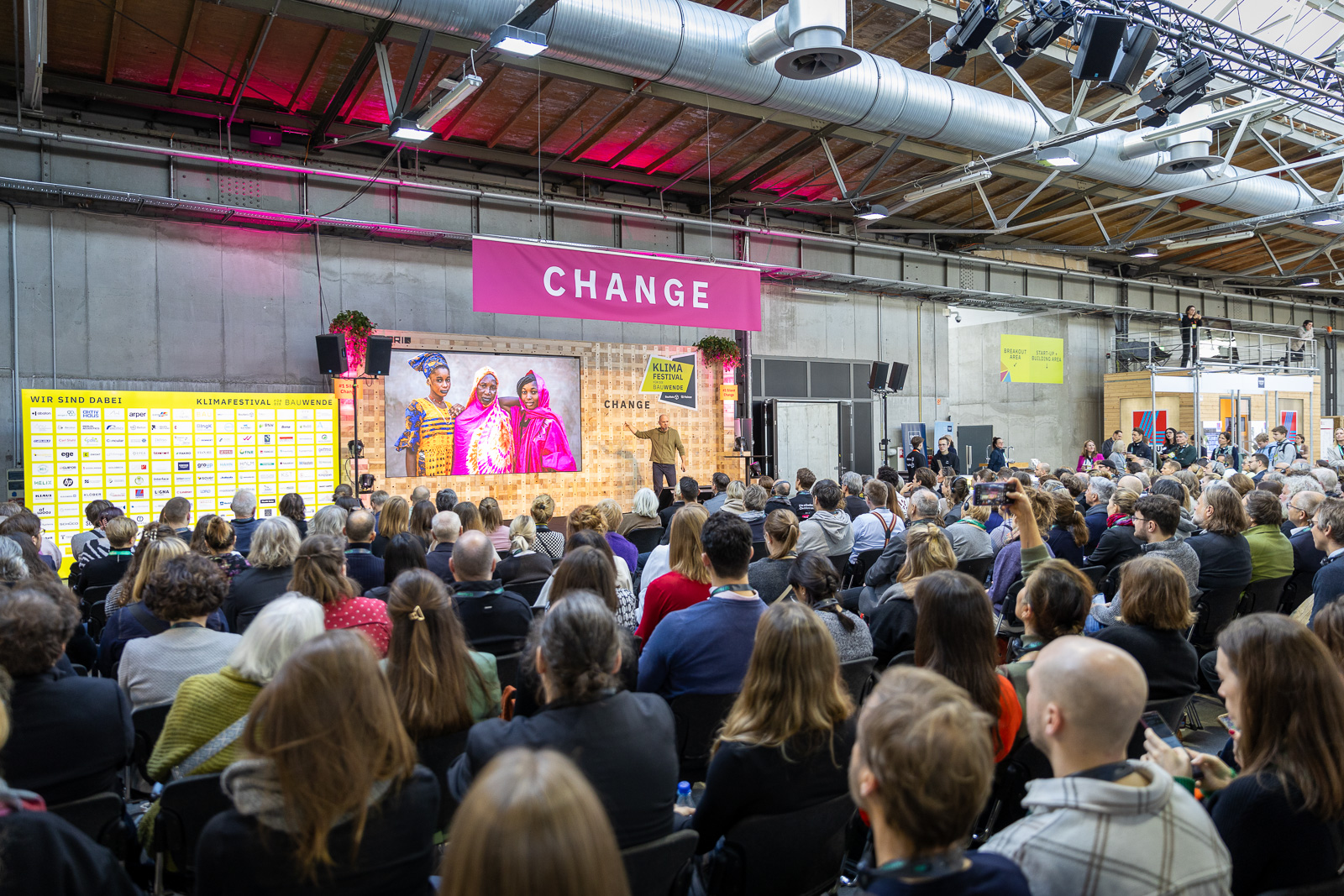 heinze_klimafestival_1t_2024_berlin_1600px_-R6II9775_be0b194f-b23e-4975-bc1e-68e3e579e209_03916289-bc0a-4100-8157-8cd4cbfaf73f_6e912394-5392-475f-8d71-7c21de2a3457.jpg