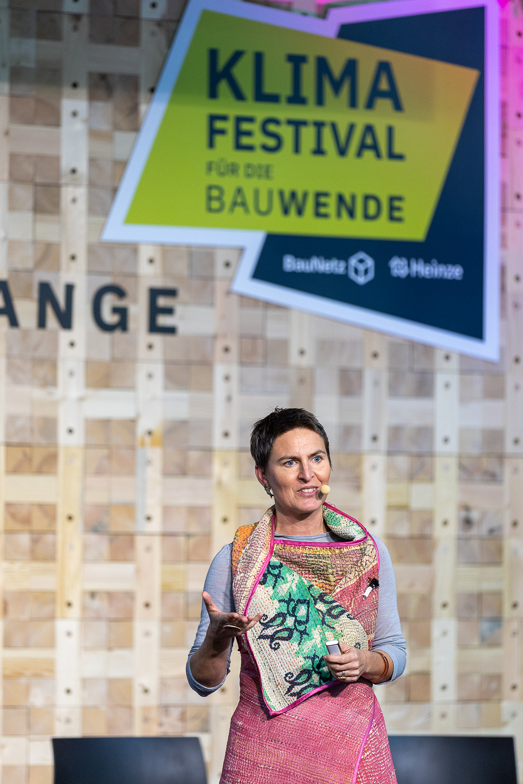 heinze_klimafestival_2024_berlin_Anna_Herringer_e3722564-9430-49ab-995e-fd43fce12e2f_180db432-87cd-4531-8e22-2004682a2ce5.jpg