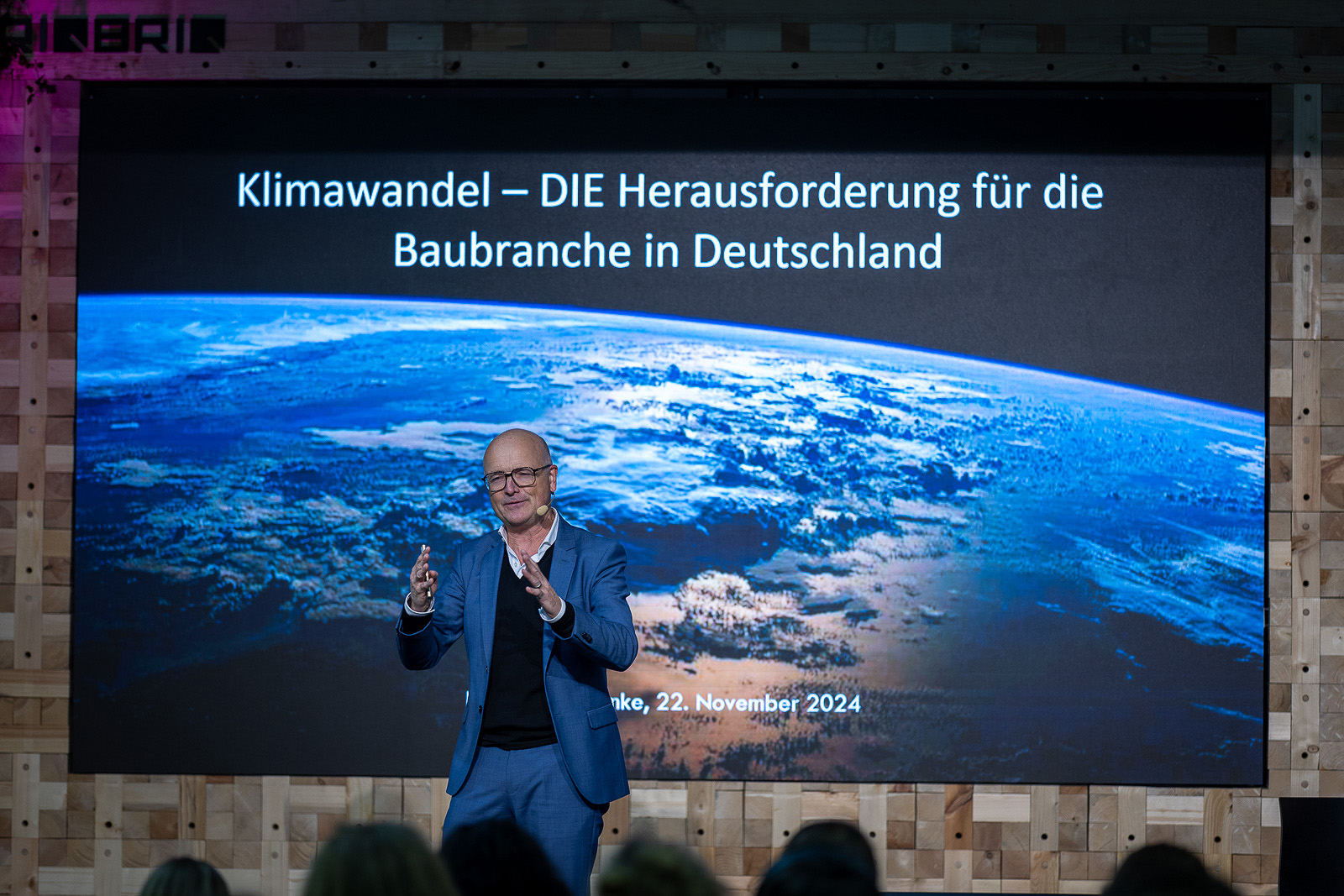heinze_klimafestival_2024_berlin_Karsten_Schwanke_d64f2d60-211b-4890-ae03-584e9f15baff_afed48cf-cac3-42ef-afde-67fec9a74b74.jpg