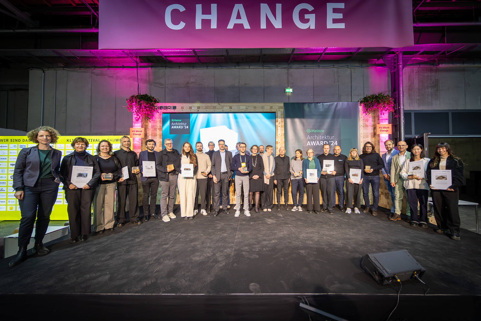 heinze_klimafestival_AWARDVerleihung_86db32eb-d2c4-4978-8fdb-3abeb0a0a5db_4ca64ad8-17c4-4b5b-a367-3e833fc7a4ee.jpg