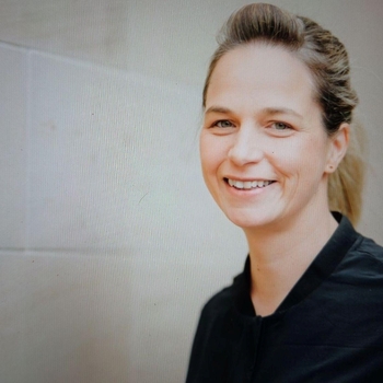 Kirsten E. Hollmann-Schröter