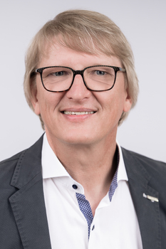 Uwe Schumann