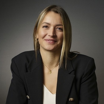 Elsa HAKKAKIAN