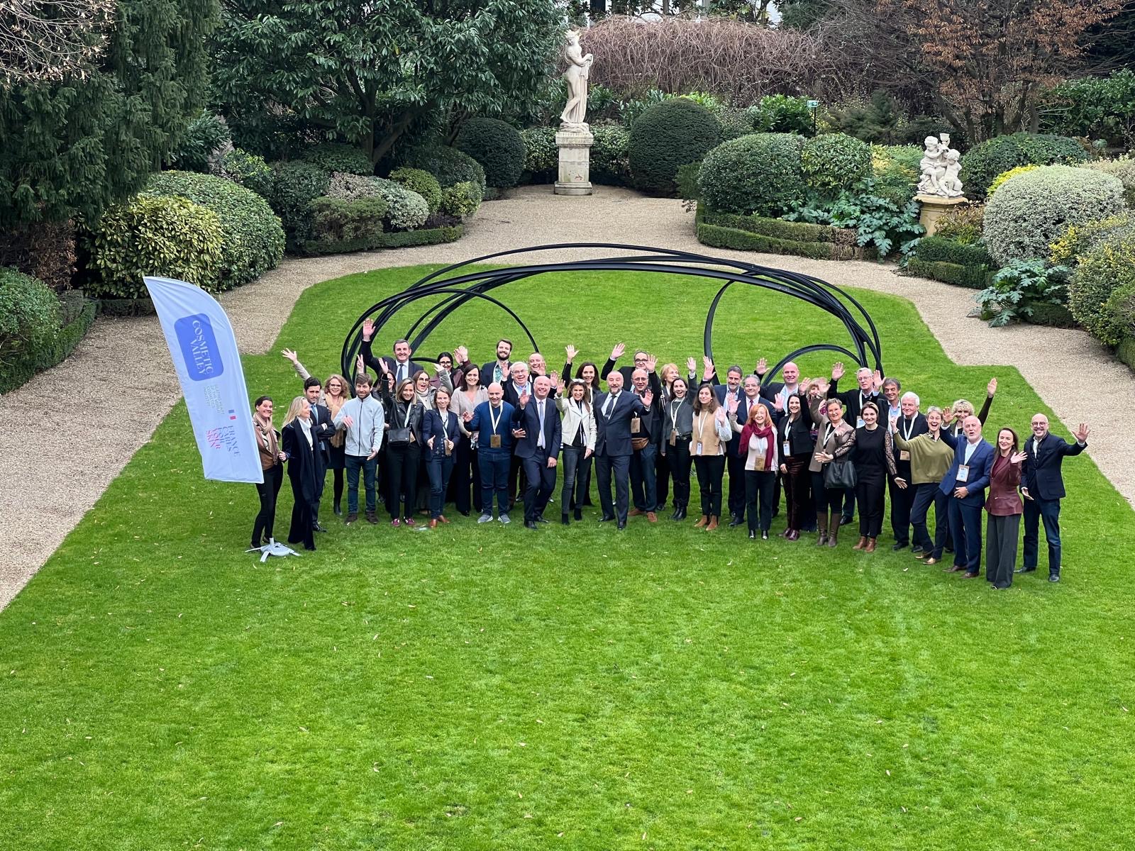AN ASSOCIATION COMBINING INDUSTRY, RESEARCH, TRAINING AND TERRITORIES