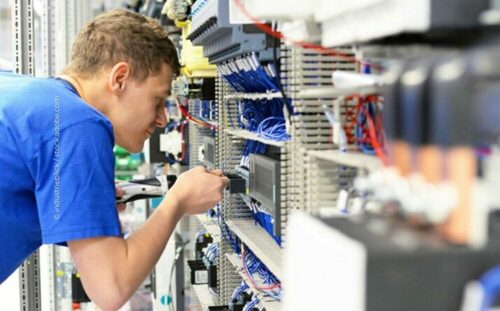 Métiers du Numérique : BAC PRO CIEL (cybersécurité informatique et réseaux électroniques)