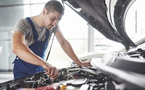 Métiers de la mobilité et de la maintenance des matériels : mécanicien automobile (BTS)