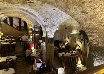 caveau2_2ebbf7f0-0056-470b-9a33-f40043b70262.png