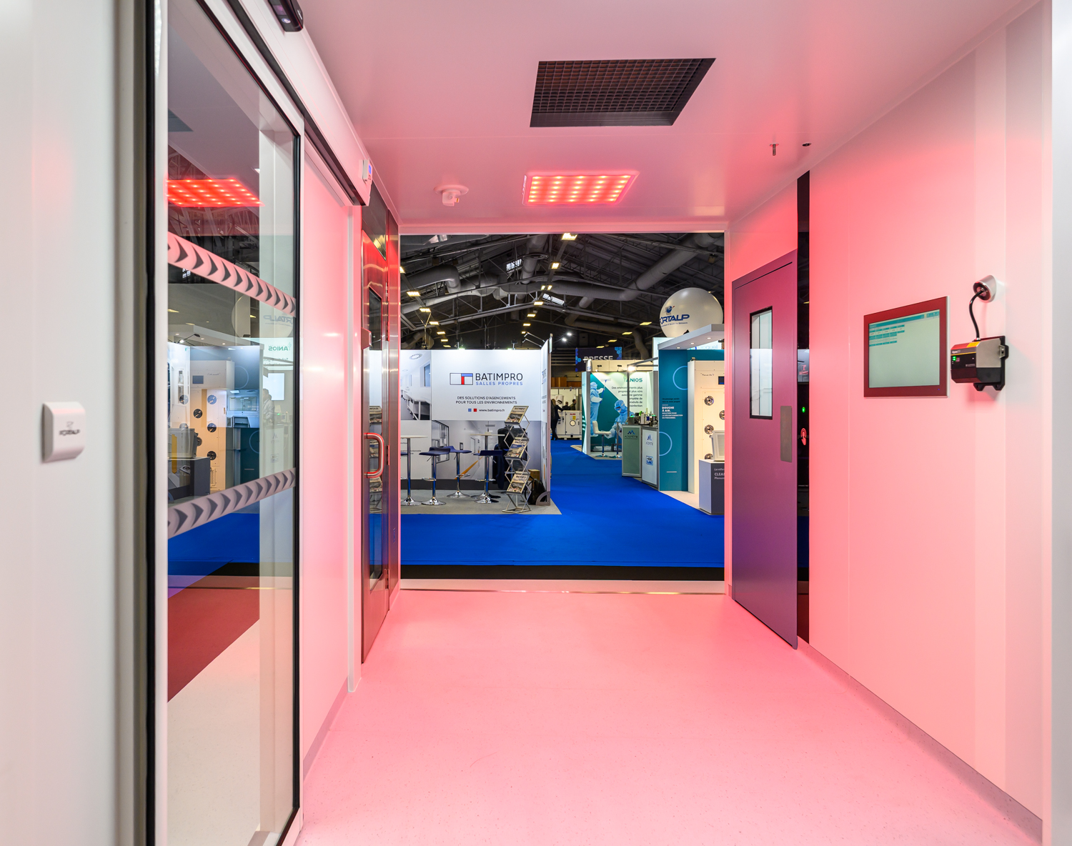 0093_contaminexpo_artiste_associe_photographes_25032025_b8d950d4-07b4-45fb-93b0-dece75be34d7.jpg